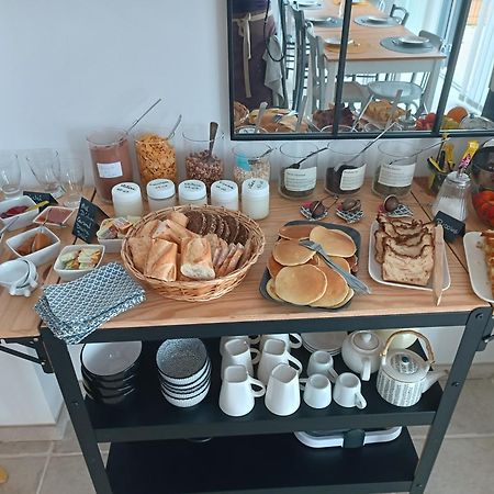 Le Nichoir Hotel Lion-en-Sullias Екстериор снимка